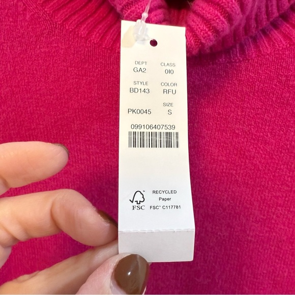 JCREW | NWT Supersoft Side Slit Turtleneck Sweater
Merino Wool Size Small - Picture 5 of 8